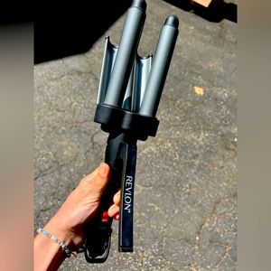 Brand new revlon hair crimper